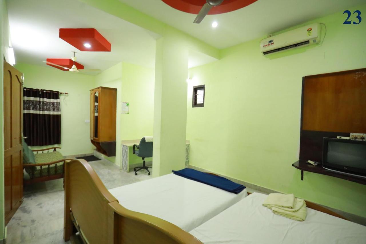 Arackal Tourist Home Tripunithura Экстерьер фото