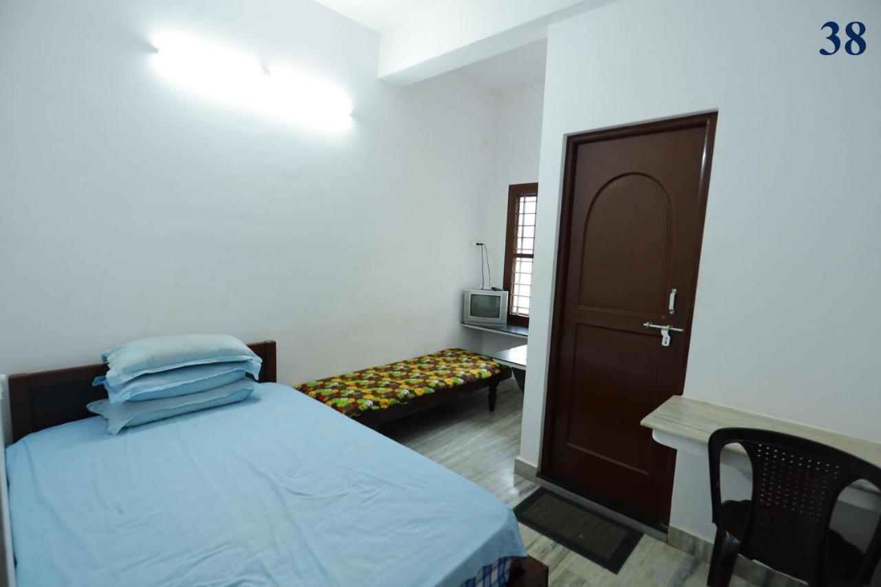 Arackal Tourist Home Tripunithura Экстерьер фото