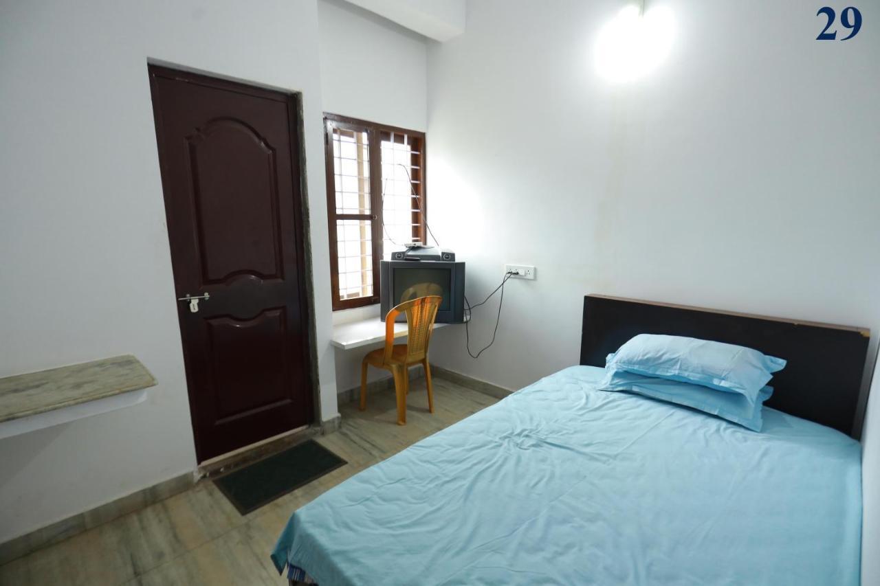 Arackal Tourist Home Tripunithura Экстерьер фото