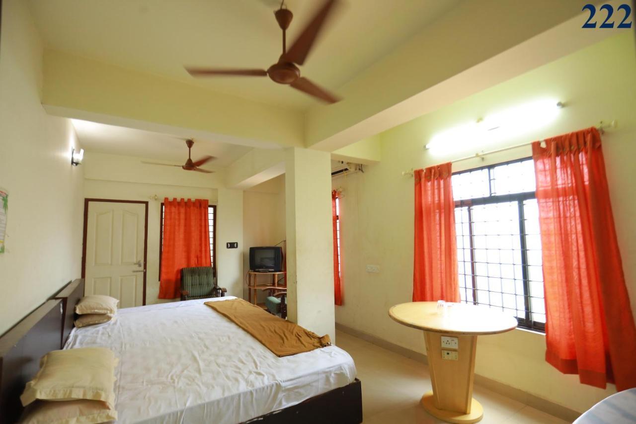 Arackal Tourist Home Tripunithura Экстерьер фото