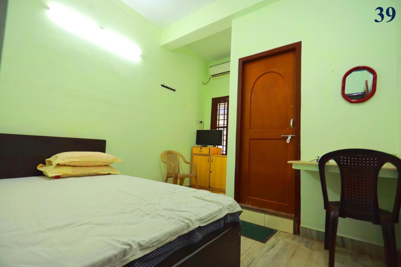 Arackal Tourist Home Tripunithura Экстерьер фото